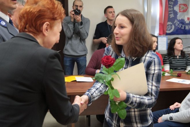 Oficjalne zakończenie XI edycji kursu samoobrony dla kobiet „Bądź Bezpieczna” [12.04.2016] - zdjęcie #4 - eOstroleka.pl