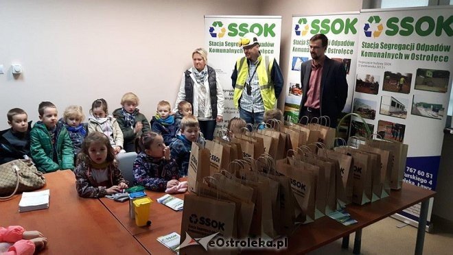 Przedszkolaki z „Krainy Misiów” z wizytą w SSOK-u [13.04.2016] - zdjęcie #3 - eOstroleka.pl