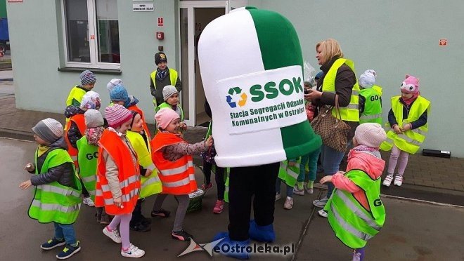 Przedszkolaki z „Krainy Misiów” z wizytą w SSOK-u [13.04.2016] - zdjęcie #8 - eOstroleka.pl