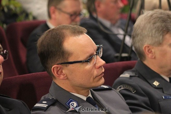 Uroczyste wręczenie medali Pro Patria w Ostrołęce [14.04.2016] - zdjęcie #33 - eOstroleka.pl