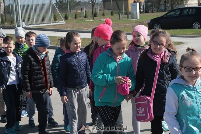 Uczniowie z SP nr 10 z wizytą w SSOK-u [ZDJĘCIA] - zdjęcie #4 - eOstroleka.pl