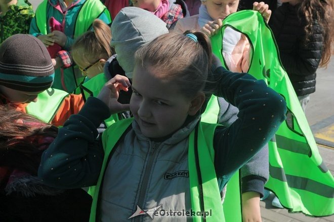 Uczniowie z SP nr 10 z wizytą w SSOK-u [ZDJĘCIA] - zdjęcie #8 - eOstroleka.pl
