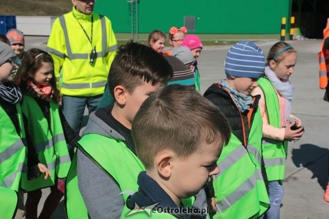 Uczniowie z SP nr 10 z wizytą w SSOK-u [ZDJĘCIA] - zdjęcie #18 - eOstroleka.pl
