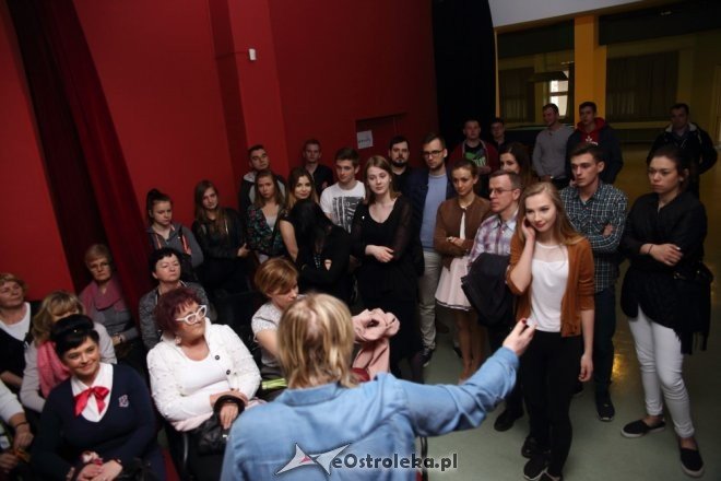 „Kandydatki na” - premierowy spektakl w Klubie Oczko [15.04.2016] - zdjęcie #6 - eOstroleka.pl