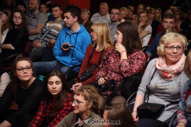 „Kandydatki na” - premierowy spektakl w Klubie Oczko [15.04.2016] - zdjęcie #9 - eOstroleka.pl