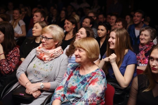 „Kandydatki na” - premierowy spektakl w Klubie Oczko [15.04.2016] - zdjęcie #27 - eOstroleka.pl