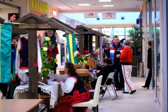 Dni Kurpiowskie w galerii Alius (24-25.10.09) - zdjęcie #28 - eOstroleka.pl