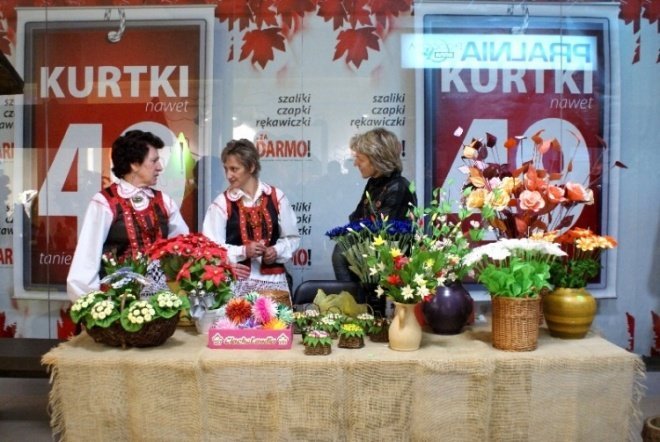 Dni Kurpiowskie w galerii Alius (24-25.10.09) - zdjęcie #7 - eOstroleka.pl