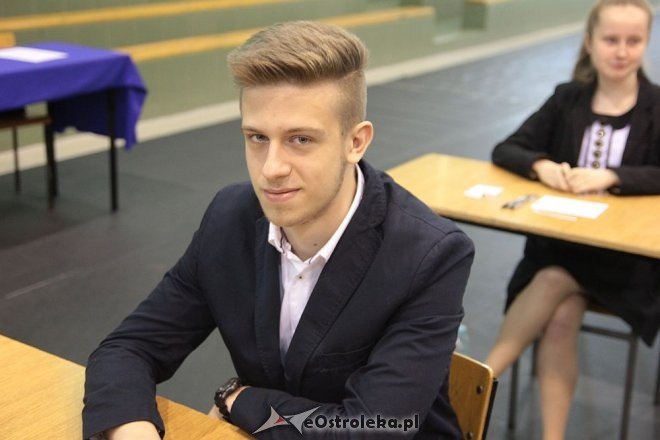 Egzamin gimnazjalny 2016 w ZS nr 5 - część humanistyczna [18.04.2016] - zdjęcie #10 - eOstroleka.pl