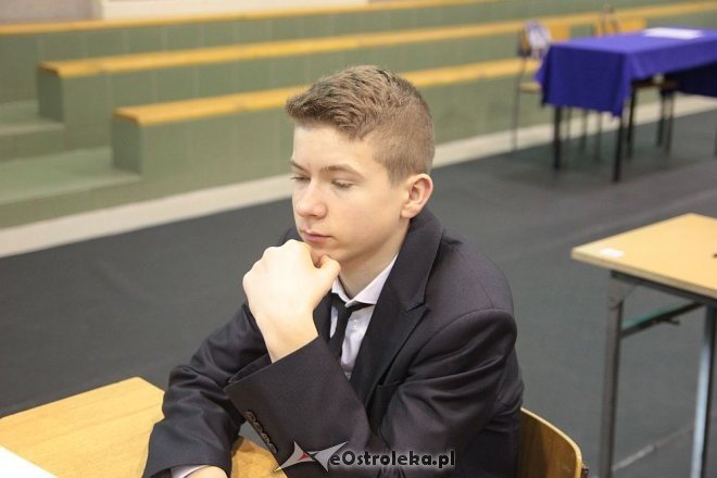 Egzamin gimnazjalny 2016 w ZS nr 5 - część humanistyczna [18.04.2016] - zdjęcie #8 - eOstroleka.pl