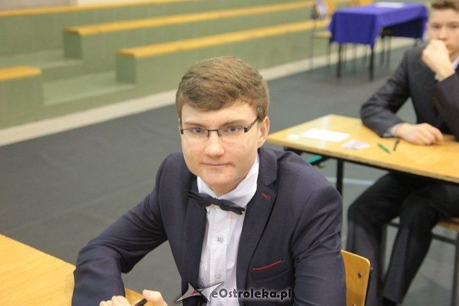 Egzamin gimnazjalny 2016 w ZS nr 5 - część humanistyczna [18.04.2016] - zdjęcie #7 - eOstroleka.pl