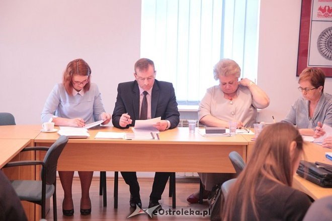 XIX sesja Rady Powiatu w Ostrołęce [19.04.2016] - zdjęcie #10 - eOstroleka.pl