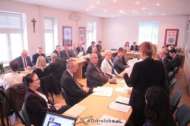 XIX sesja Rady Powiatu w Ostrołęce [19.04.2016] - zdjęcie #27 - eOstroleka.pl