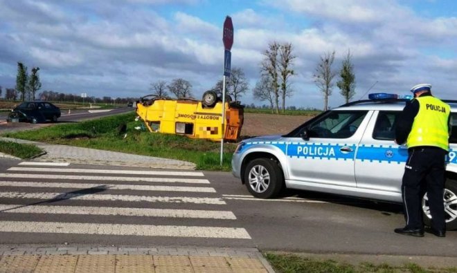 Wypadek w Szymanowie [20.04.2016] - zdjęcie #3 - eOstroleka.pl