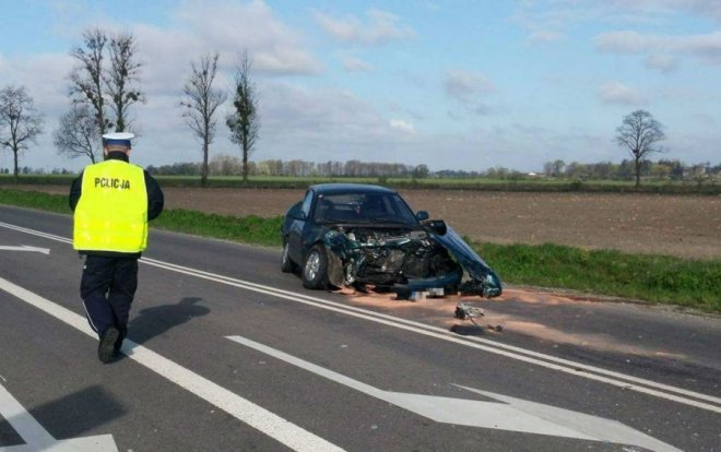 Wypadek w Szymanowie [20.04.2016] - zdjęcie #2 - eOstroleka.pl