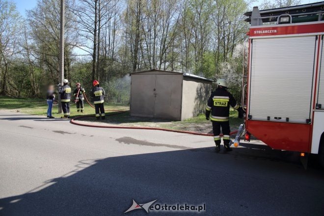 Pożar garażu przy ulicy Modrzejewskiej [20.04.2016] - zdjęcie #18 - eOstroleka.pl