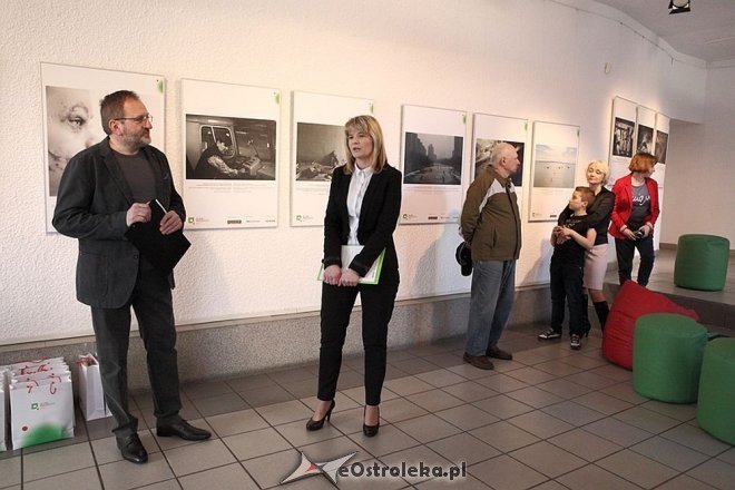 Wernisaż wystawy pokonkursowej BZ WBK Press Foto w Galerii Ostrołęka [22.04.2016] - zdjęcie #10 - eOstroleka.pl