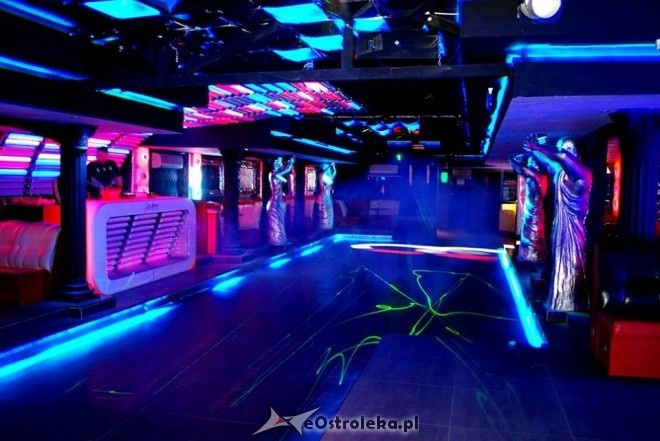 Back in Time w Pulse Club - DJ LACROS i SENSATION WHITE [22.04.2016] - zdjęcie #1 - eOstroleka.pl