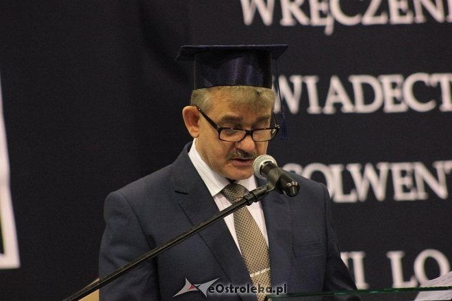 Rozdanie świadectw maturalnych w III Liceum Ogólnokształcącym w Ostrołęce [28.04.2016] - zdjęcie #36 - eOstroleka.pl