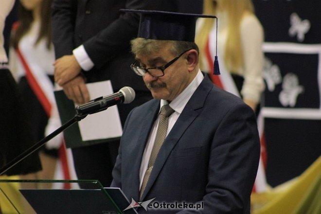 Rozdanie świadectw maturalnych w III Liceum Ogólnokształcącym w Ostrołęce [28.04.2016] - zdjęcie #8 - eOstroleka.pl