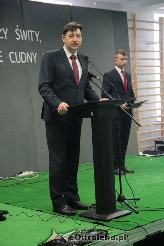 Wręczenie świadectw maturalnych w ostrołęckich szkołach średnich 29.04.2016] - zdjęcie #412 - eOstroleka.pl