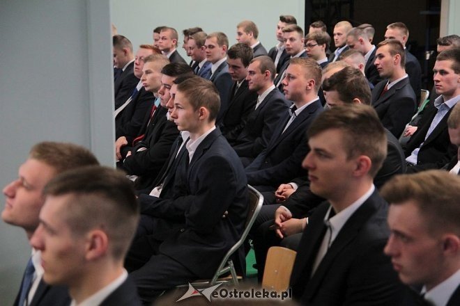 Wręczenie świadectw maturalnych w ostrołęckich szkołach średnich 29.04.2016] - zdjęcie #410 - eOstroleka.pl
