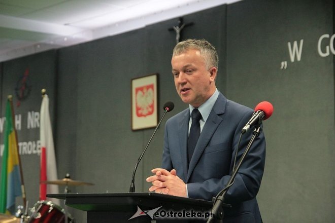 Wręczenie świadectw maturalnych w ostrołęckich szkołach średnich 29.04.2016] - zdjęcie #397 - eOstroleka.pl