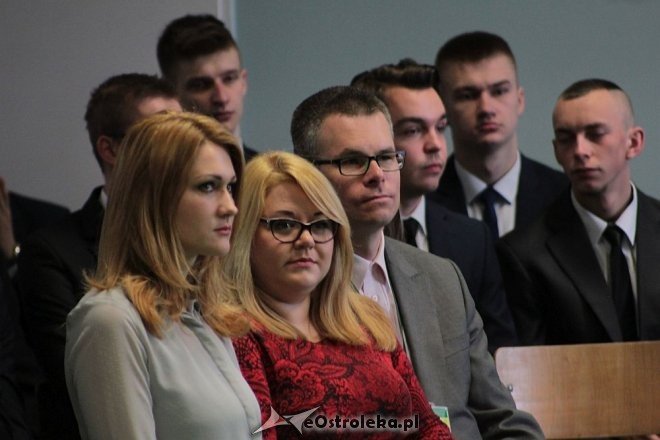 Wręczenie świadectw maturalnych w ostrołęckich szkołach średnich 29.04.2016] - zdjęcie #386 - eOstroleka.pl