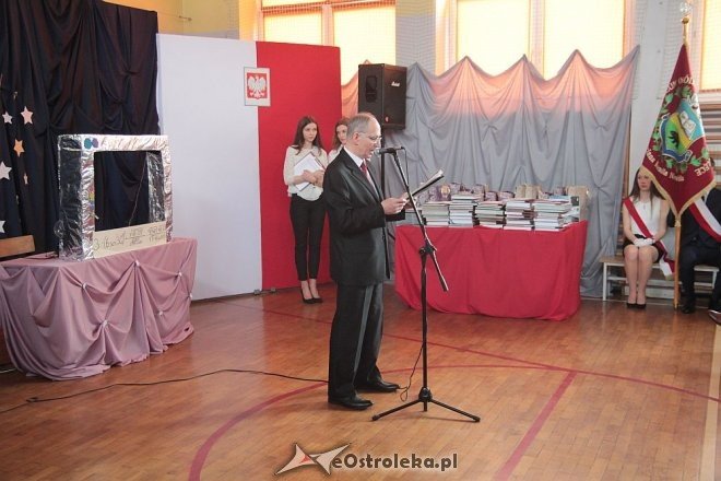 Wręczenie świadectw maturalnych w ostrołęckich szkołach średnich 29.04.2016] - zdjęcie #278 - eOstroleka.pl