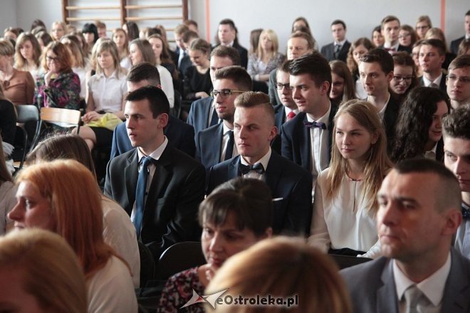 Wręczenie świadectw maturalnych w ostrołęckich szkołach średnich 29.04.2016] - zdjęcie #267 - eOstroleka.pl