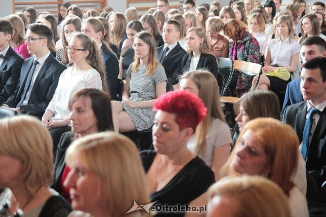 Wręczenie świadectw maturalnych w ostrołęckich szkołach średnich 29.04.2016] - zdjęcie #264 - eOstroleka.pl