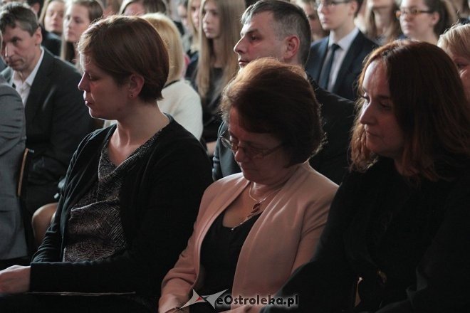 Wręczenie świadectw maturalnych w ostrołęckich szkołach średnich 29.04.2016] - zdjęcie #260 - eOstroleka.pl