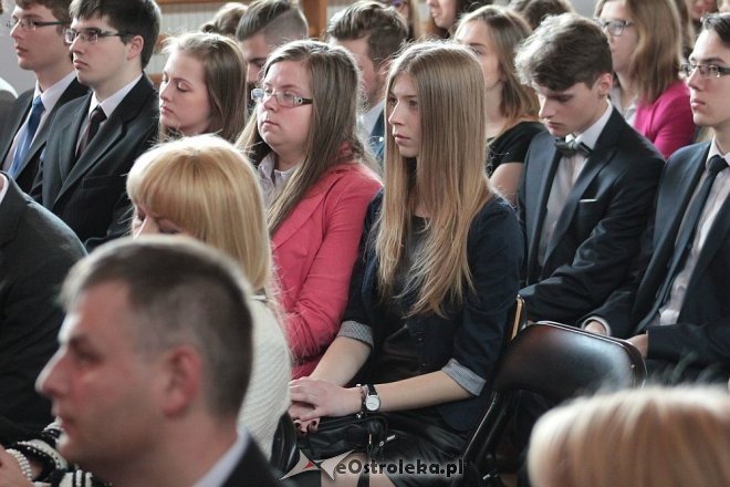 Wręczenie świadectw maturalnych w ostrołęckich szkołach średnich 29.04.2016] - zdjęcie #247 - eOstroleka.pl