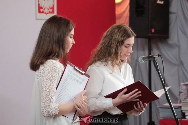 Wręczenie świadectw maturalnych w ostrołęckich szkołach średnich 29.04.2016] - zdjęcie #246 - eOstroleka.pl