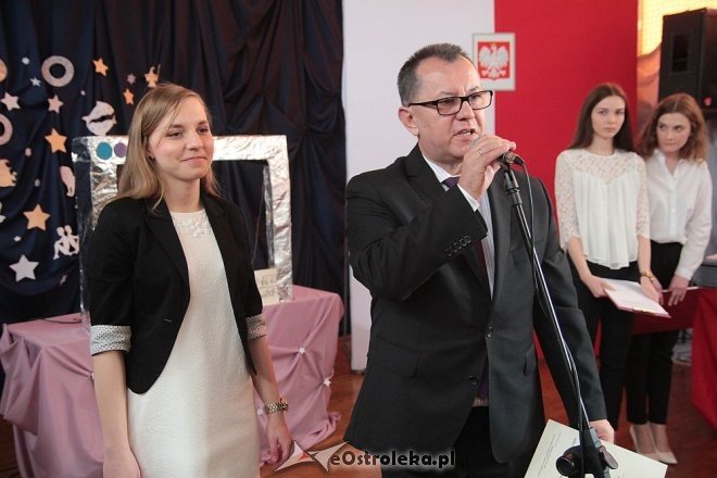 Wręczenie świadectw maturalnych w ostrołęckich szkołach średnich 29.04.2016] - zdjęcie #245 - eOstroleka.pl