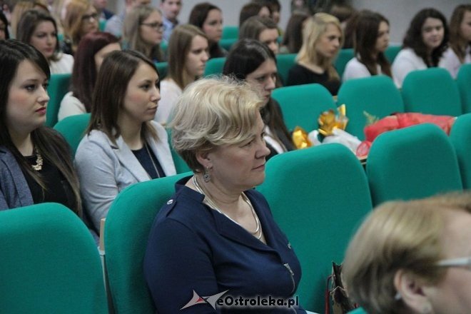 Wręczenie świadectw maturalnych w ostrołęckich szkołach średnich 29.04.2016] - zdjęcie #148 - eOstroleka.pl