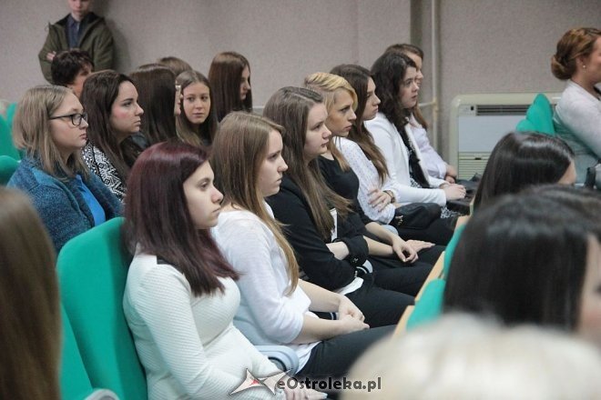Wręczenie świadectw maturalnych w ostrołęckich szkołach średnich 29.04.2016] - zdjęcie #142 - eOstroleka.pl