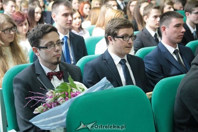 Wręczenie świadectw maturalnych w ostrołęckich szkołach średnich 29.04.2016] - zdjęcie #139 - eOstroleka.pl
