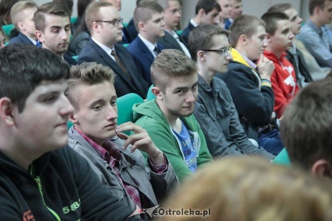 Wręczenie świadectw maturalnych w ostrołęckich szkołach średnich 29.04.2016] - zdjęcie #138 - eOstroleka.pl