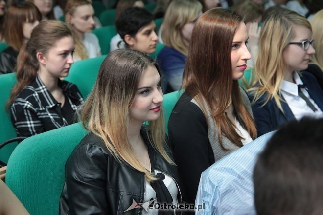 Wręczenie świadectw maturalnych w ostrołęckich szkołach średnich 29.04.2016] - zdjęcie #125 - eOstroleka.pl
