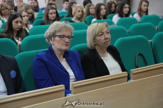 Wręczenie świadectw maturalnych w ostrołęckich szkołach średnich 29.04.2016] - zdjęcie #113 - eOstroleka.pl