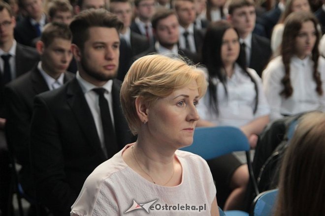 Wręczenie świadectw maturalnych w ostrołęckich szkołach średnich 29.04.2016] - zdjęcie #376 - eOstroleka.pl