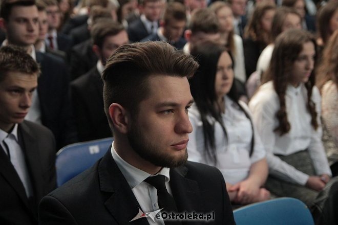 Wręczenie świadectw maturalnych w ostrołęckich szkołach średnich 29.04.2016] - zdjęcie #373 - eOstroleka.pl