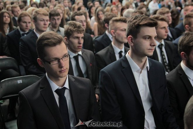 Wręczenie świadectw maturalnych w ostrołęckich szkołach średnich 29.04.2016] - zdjęcie #370 - eOstroleka.pl