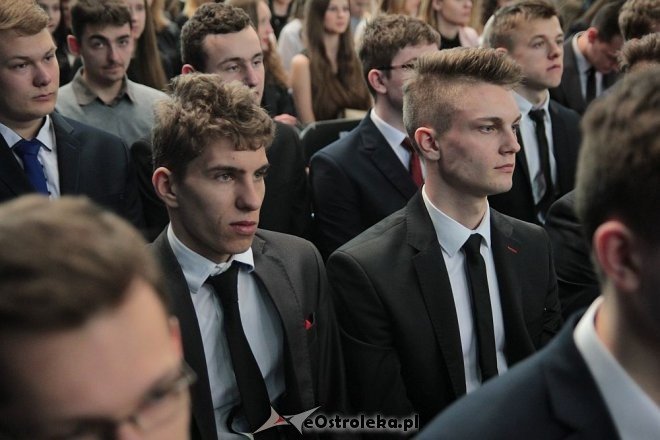 Wręczenie świadectw maturalnych w ostrołęckich szkołach średnich 29.04.2016] - zdjęcie #368 - eOstroleka.pl