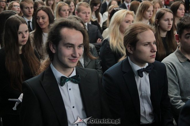 Wręczenie świadectw maturalnych w ostrołęckich szkołach średnich 29.04.2016] - zdjęcie #363 - eOstroleka.pl