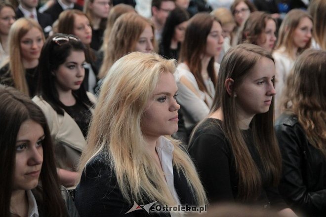 Wręczenie świadectw maturalnych w ostrołęckich szkołach średnich 29.04.2016] - zdjęcie #360 - eOstroleka.pl