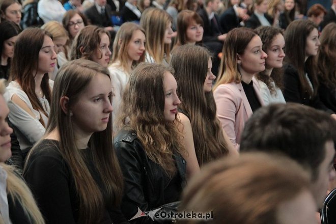 Wręczenie świadectw maturalnych w ostrołęckich szkołach średnich 29.04.2016] - zdjęcie #97 - eOstroleka.pl