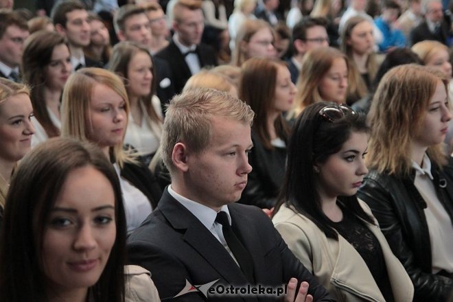 Wręczenie świadectw maturalnych w ostrołęckich szkołach średnich 29.04.2016] - zdjęcie #357 - eOstroleka.pl