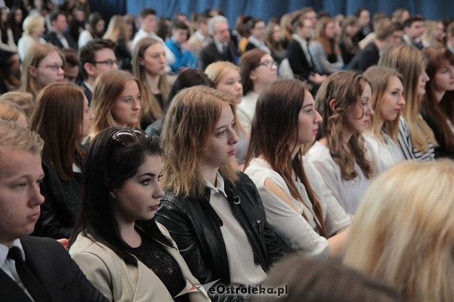 Wręczenie świadectw maturalnych w ostrołęckich szkołach średnich 29.04.2016] - zdjęcie #356 - eOstroleka.pl